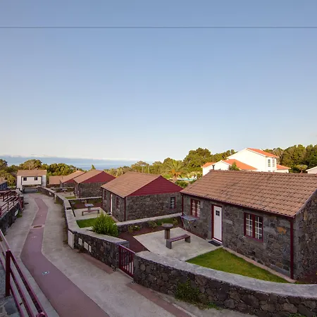Aldeia Adegas 4*